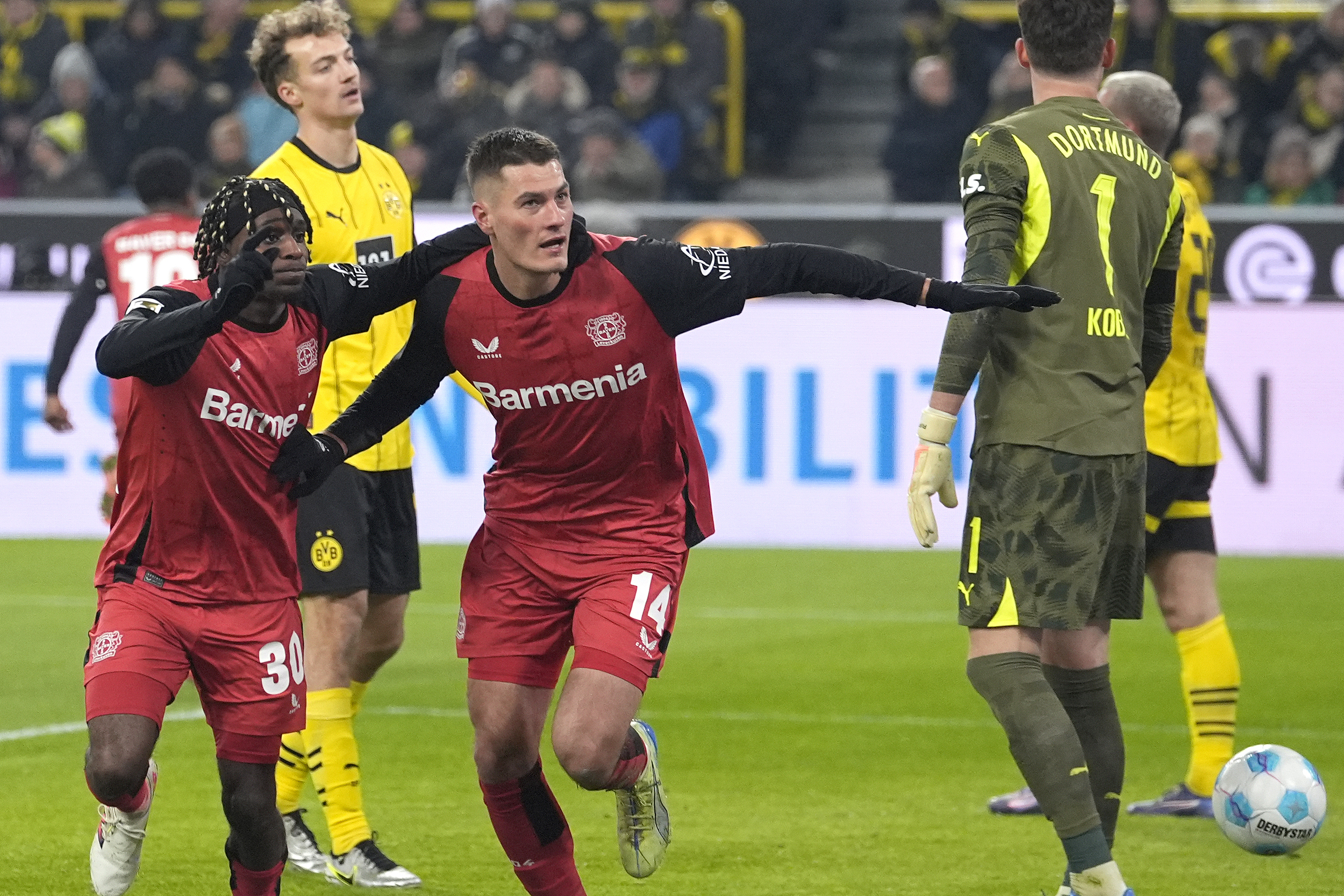 勒沃库森队员在场上展现出强悍实力获胜的简单介绍