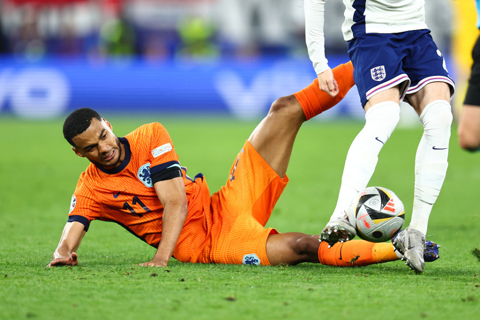 荷兰队实力雄厚，备战决赛阶段