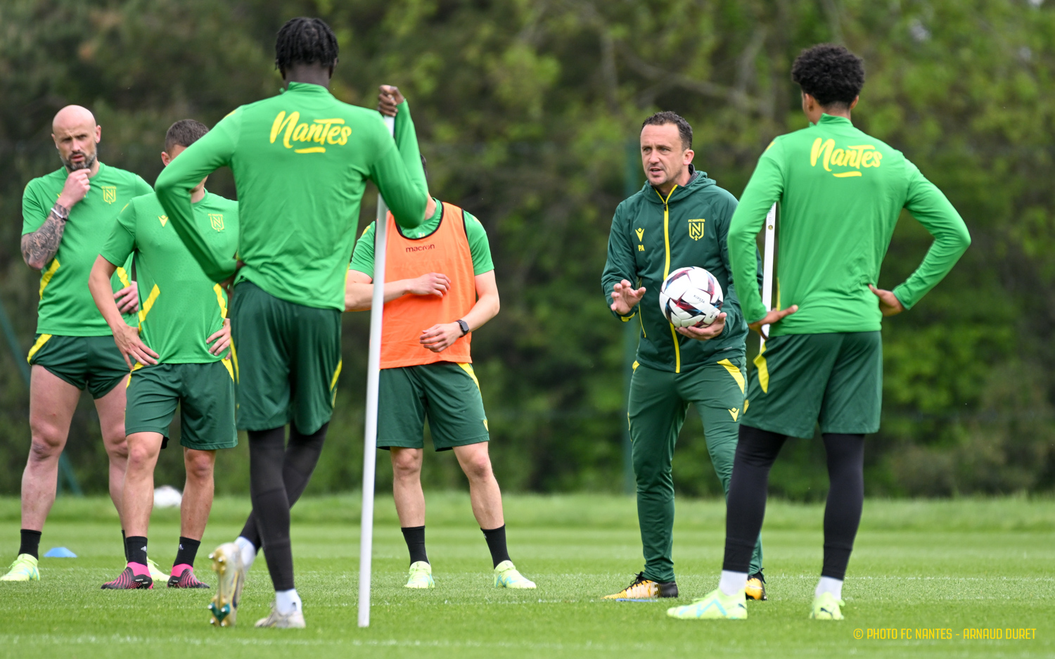 南特客场告捷，保级压力减轻的简单介绍