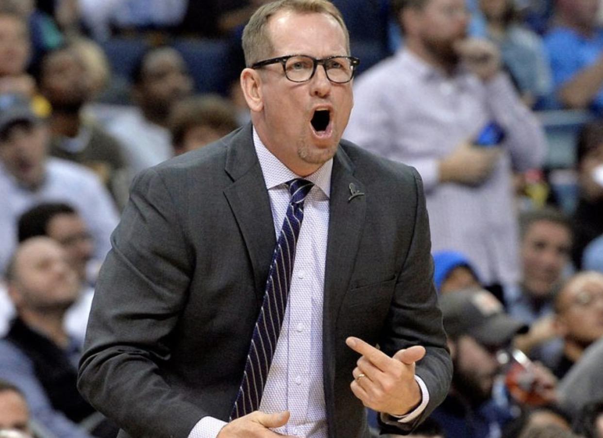 关于雄鹿客场告捷，状态持续火热领跑东部的信息