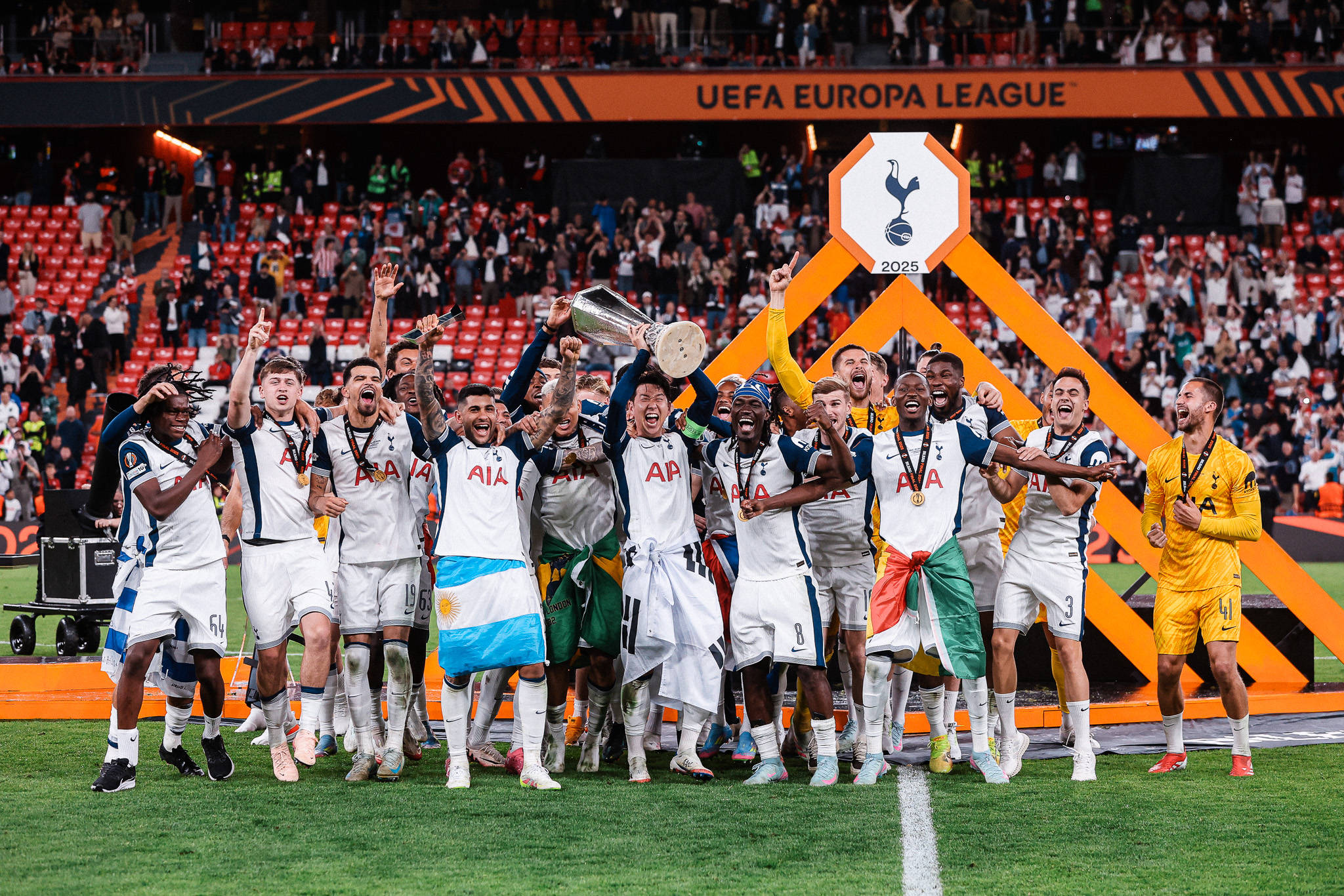 马赛队长领衔表现，带领球队摆脱低迷的简单介绍