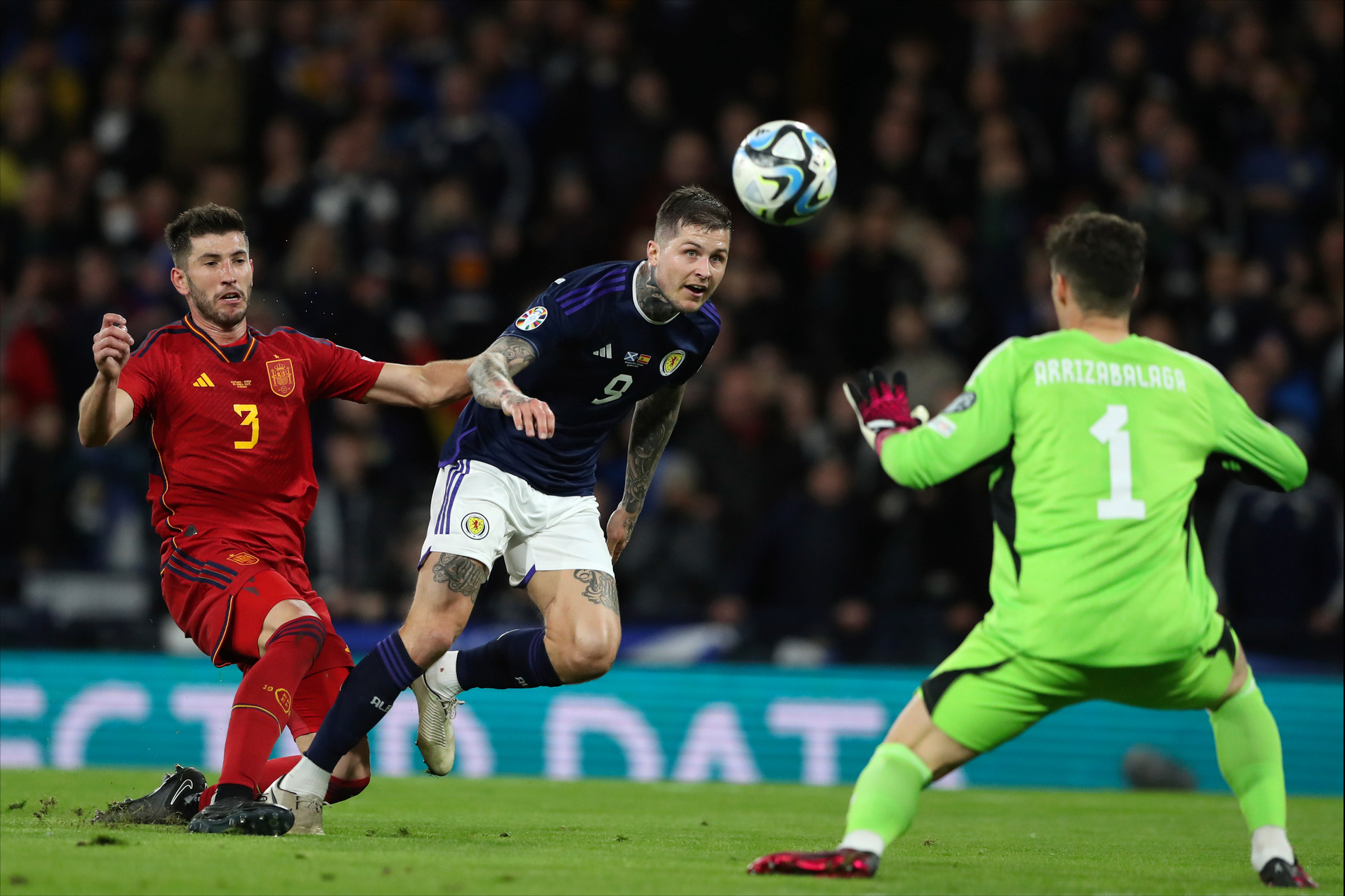 包含德国前锋突破防线,为球队取得入球的词条 包含德国前锋突破防线,为球队取得入球的词条