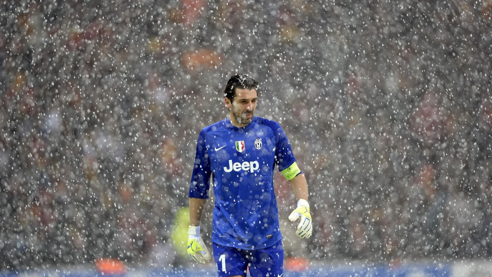 掘金强势晋级，库里点燃赛场，当团队荣耀遇上个人传奇